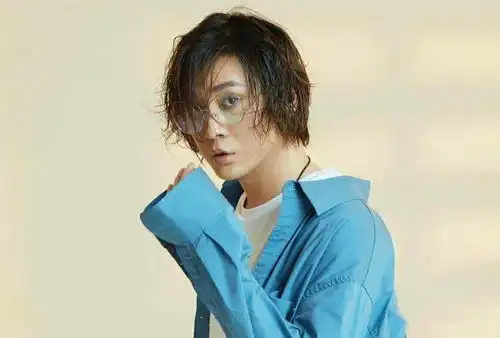 张大仙登上央视新闻,面对无美颜的央视镜头,脸咋又圆了一圈