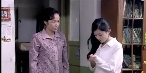 一组明星老照片,读书时期的杨颖,还在跑龙套的赵丽颖,张张经典
