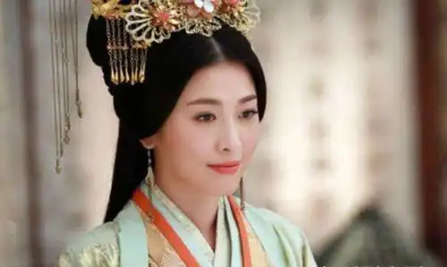 历史上最传奇的妃子,一生都是谜,死后飘香十里,棺内只剩一双鞋