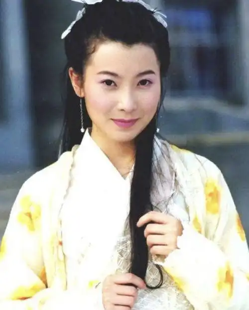 隔壁组说王艳是觉得自己不够美所以没有出演朱七七的
