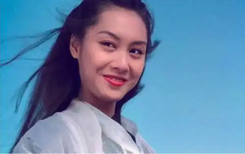 朱茵的梦幻情史,与两位影坛巨星擦肩而过,跨越4个男人终遇真爱