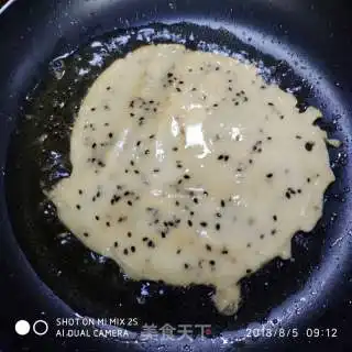 芝麻薄饼的做法芝麻薄饼怎么做嘿美食创造者的菜谱
