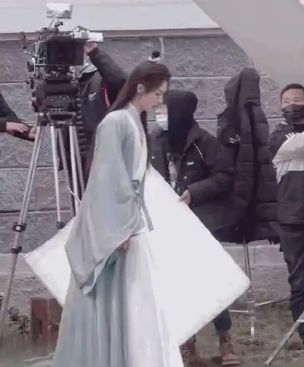 冯绍峰新剧造型华贵,搭档是东宫女主,人气偶像出演主角