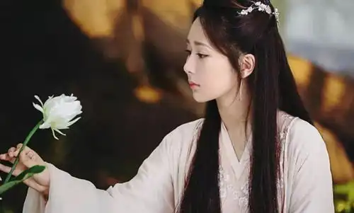 杨紫高甜剧照曝光,与男主同框甜到心坎里,有成为爆款的潜质
