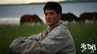 冯绍峰拍狼图腾成地道牧民坚持健身