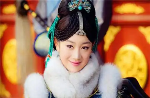 妃嫔嘲讽皇后,姑侄联手还未诞下皇嗣,太后笑问说谁呢
