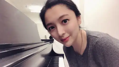 弹琴女生里面最搞笑的钢琴博士第一次识谱一步之遥会怎样
