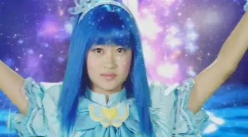 巴啦啦小魔仙黑魔仙变身20秒,美琪16秒,最后一个别眨眼
