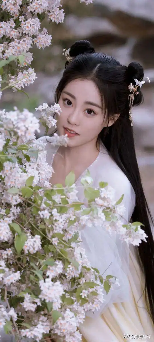 三生三世十里桃花的祝绪丹,现实中也是非常美丽动人的
