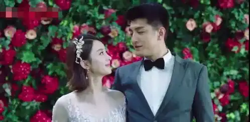 倾城时光厉致诚林浅拍婚纱照,屏幕前的我露出一脸姨母欣慰笑
