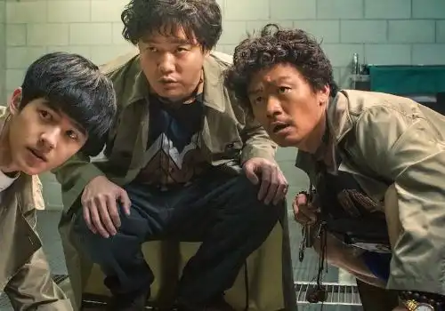 唐人街探案3全家福出炉,肖央回归,谁注意他的站位有点意外