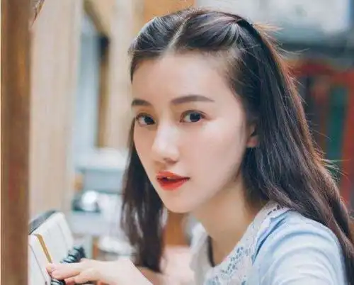 用140桶纯净水拍戏的明星找到了,baby终于放心了