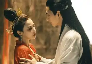 彭小苒演妖猫传,一身红衣造型惊艳,却因擅自改戏被骂哭
