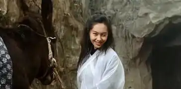 杨蓉紫霞照曝光,被赞仙女本仙,网友这个笑容由我守护
