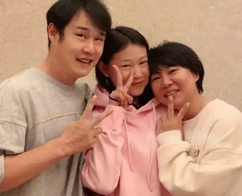 有种争气叫小沈阳的女儿,曾被网友吐槽丑,如今完美逆袭