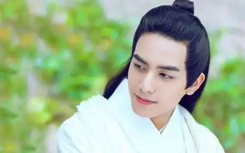 5位新晋古装白衣美男,任嘉伦仙气,于朦胧尊贵,第一非他莫属衣服一身白色
