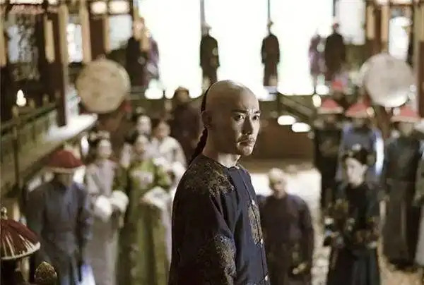 清朝皇帝的一天怎么过的乾隆早上4点起床,翻牌子还有时间规定
