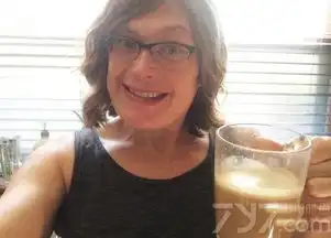 黑客帝国导演沃卓斯基兄弟变姐妹安迪宣布变性成功