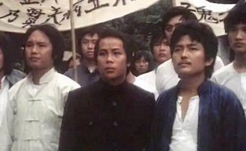 经典的陈真,曾是搏击冠军,因在街头与流氓打架,而意外走红影坛
