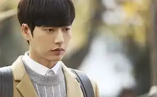 崔尔康纽扣变身忧郁学长细数青春片里的学长