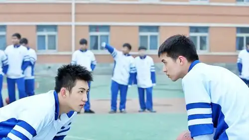 黄景瑜自曝没怎么参加王牌军训,被网友嘲资源咖,还横行霸道
