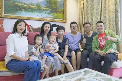 披露许妈寻找亲儿子过程曾屡遭杜妈阻挠等我死了你们再找