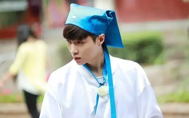 现在还在韩国发展的中国籍艺人
