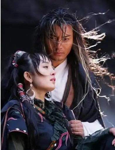 17年前,在剧组给刘亦菲打伞的女孩,如今已经红得一塌糊涂