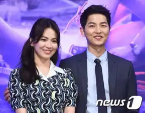 太阳的后裔收视火宋仲基宋慧乔颜值逆天
