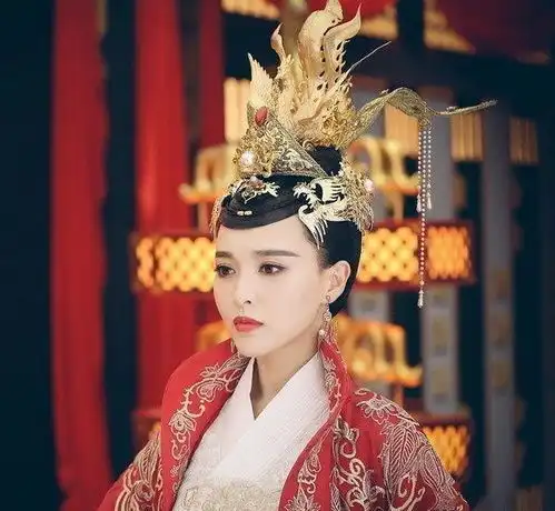 唐嫣佟丽娅唐艺昕王丽坤,风情各异的古装女神你最喜欢谁
