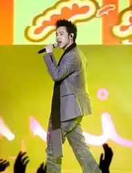 潘玮柏不良笑花活动照