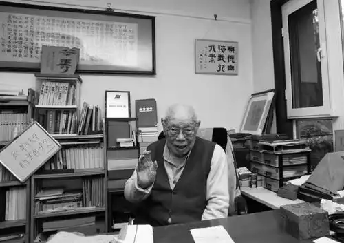 悼念马识途去世作品被改编成让子弹飞