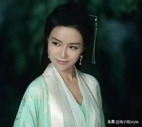 豆瓣评分3.6,新版倚天屠龙记败在云千千和邱意浓的硅胶脸
