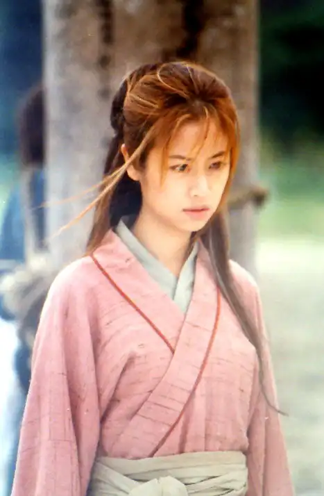 乌龙闯情关里四大美女演员,有人退隐十多年,有人整残脸坍塌