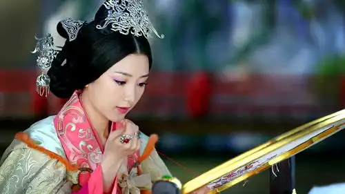 古装剧10个美绝人寰的皇后造型唐嫣燕云台华丽,江疏影优雅,杨幂最霸
