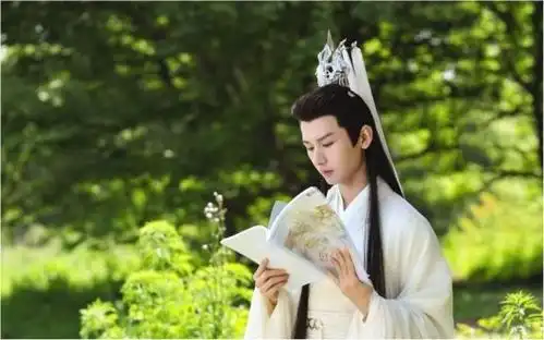 沉香如屑成毅战损妆剧照曝光,网友梦回司凤,颜值绝了