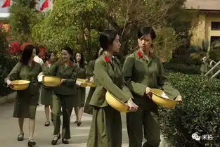 看到他拍的芳华剧照,冯小刚也只有赞叹
