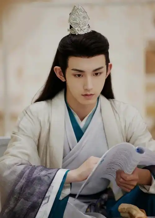 鞠婧祎和郭俊辰新剧造型曝光,两人颜值超般配,网友赶紧播出吧