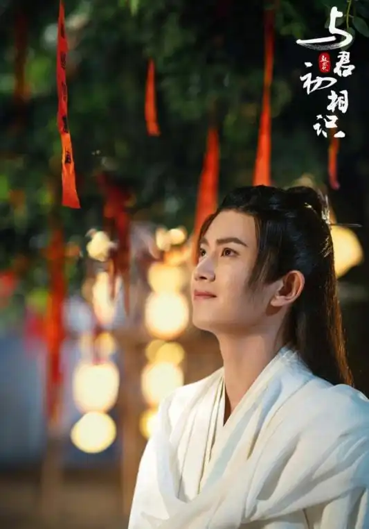 同样是中秋物料,杨幂许凯氛围感超强,任嘉伦热巴新剧敷衍惹不满