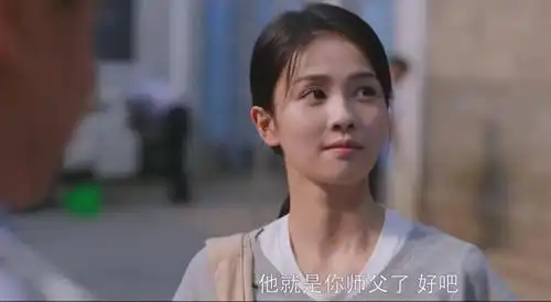 长月烬明34岁张芷溪与27岁白鹿上演母女戏,不尴尬吗
