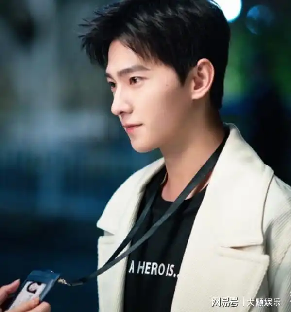 杨洋新剧被央视点名,东宫司藤导演加持,预定今年爆款剧
