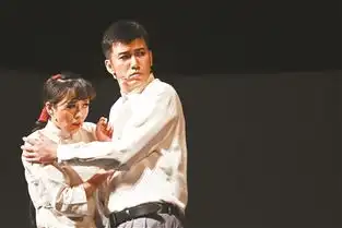 北京人艺两场戏诠释文艺与生活的关系
