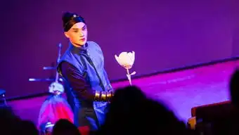 一点儿也不小儿科金复载为三个和尚舒克和贝塔等动画片配乐
