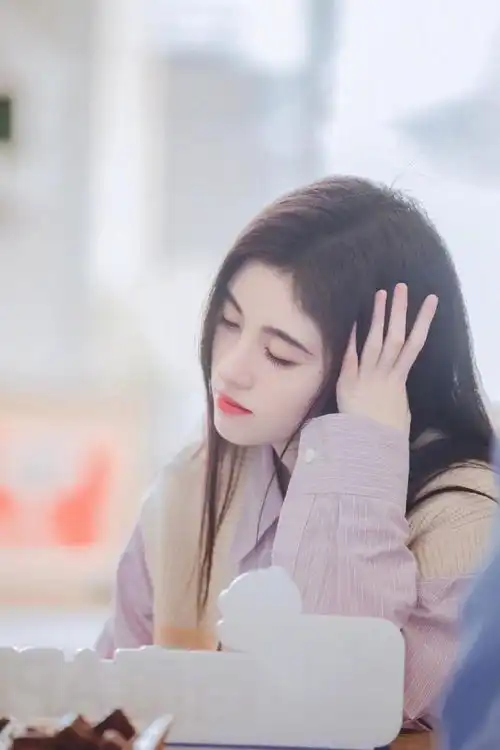 朋友请听好发布鞠婧祎剧照,今天也是被鞠婧祎颜值惊艳的一天