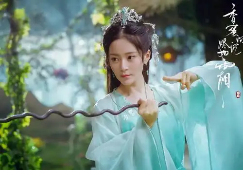 3年前露脸香蜜,如今参演镜双城,换了造型愣是认不出
