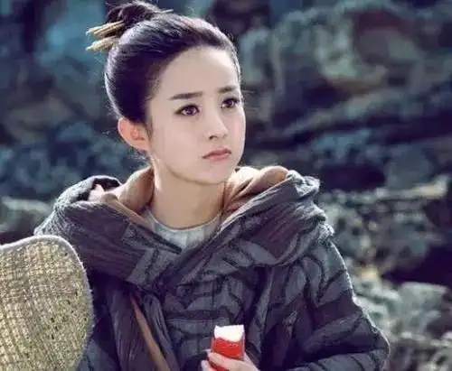 烂牌如何打成王炸赵丽颖靠坚持,杨紫曾被宋丹丹评价不适合演戏