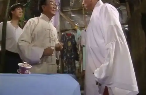 洪拳大师和咏春师傅切磋武功,先拳脚后刀枪,真功夫无特效,精彩

