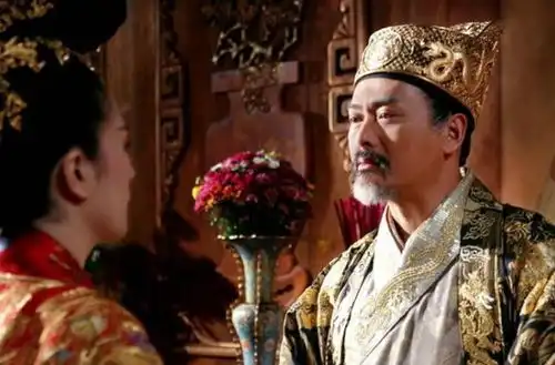 张伟平怒斥周润发耍大牌,租5千一天的房车,对此你怎么看
