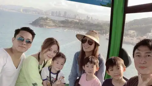 曾经小公主变苦命妈妈,半夜老公忽然失联焦虑女星找朋友撬门