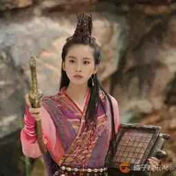 迷之剧照要跟李易峰谈恋爱的到底是杨紫刘诗诗还是张钧甯

